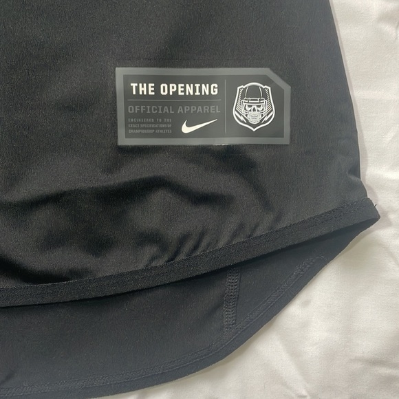 Nike The Opening Sleeveless, Padded Shirt - Picture 4 of 12